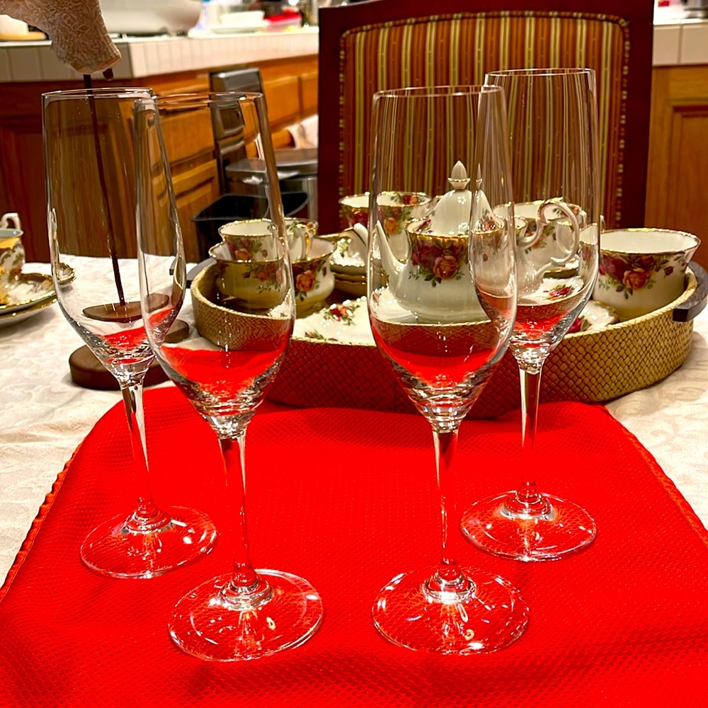 Set of 4 Riedel Champagne Flute 9”tall signed